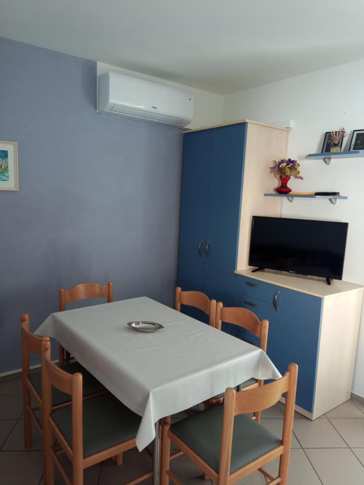 Apartmani Ana Vir Exterior photo